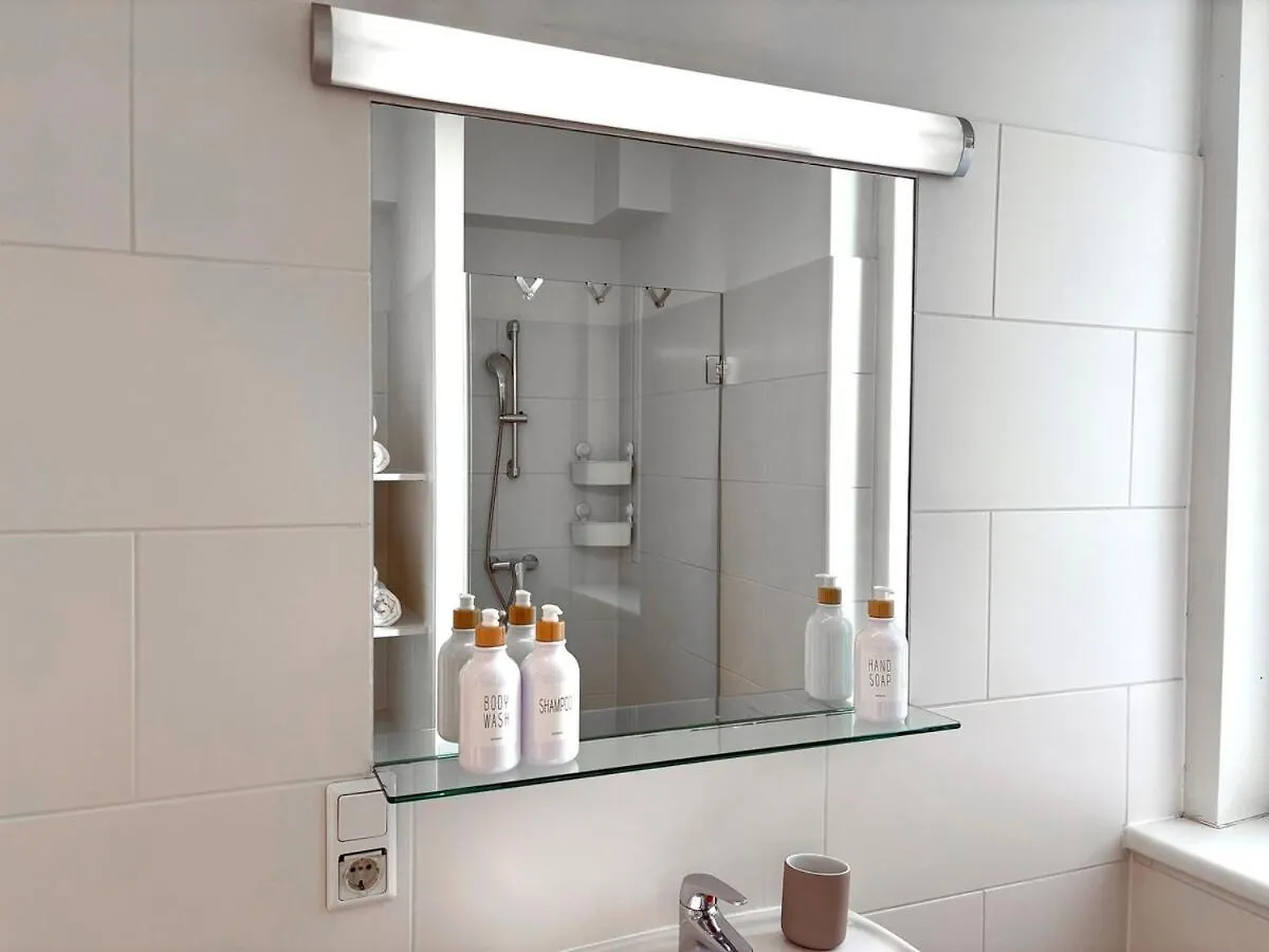 Bright - 3Br - Fast Wifi - At Bus And Tram Station Apartment Vienna 0*,  Austria