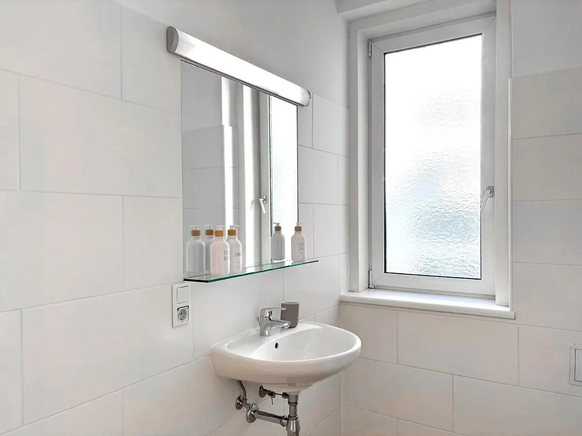Bright - 3Br - Fast Wifi - At Bus And Tram Station Apartment Vienna Austria