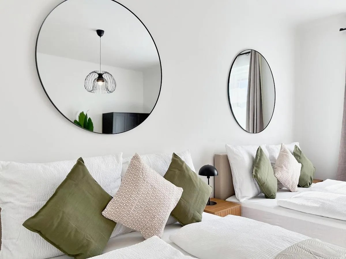 Bright - 3Br - Fast Wifi - At Bus And Tram Station Apartment Vienna